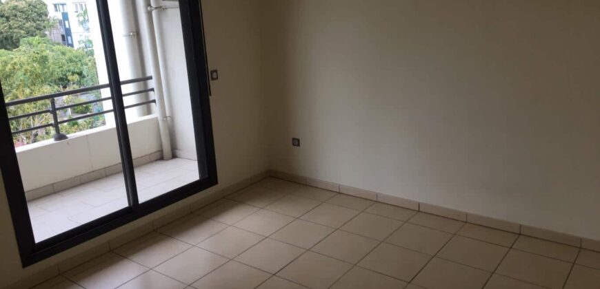 A louer un appartement T2 de 53m2 avec terrasse dans une résidence à Sainte Clotilde