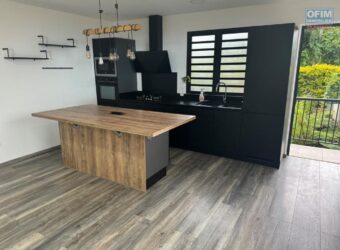 Location d’une jolie villa de type F3 de 49.50 m2 située dans un quartier paisible de Pont d’Yves au Tampon