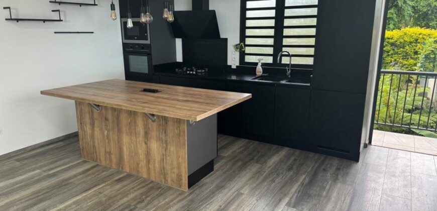 Location d’une jolie villa de type F3 de 49.50 m2 située dans un quartier paisible de Pont d’Yves au Tampon