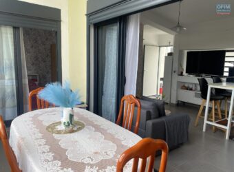 A vendre un appartement T2 de 38m2 avec varangue situé au centre ville de la Possession