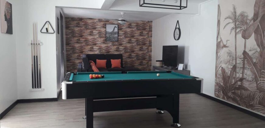 A louer une charmante villa meublée de 150m2 avec piscine située sur le bas de la Possession