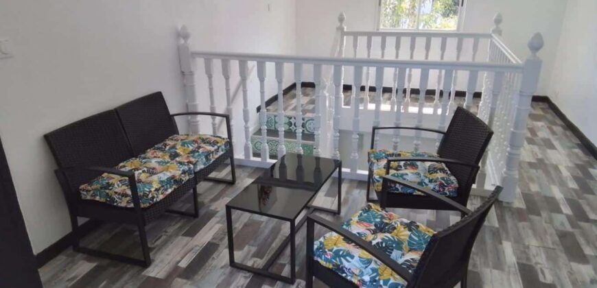 A louer une charmante villa meublée de 150m2 avec piscine située sur le bas de la Possession