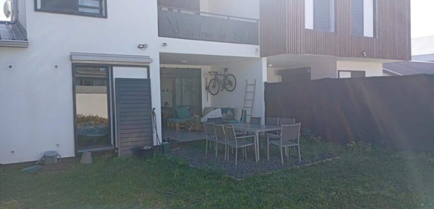 Location d’un charmant appartement F3 en rez-de-jardin dans une résidence récente à La Saline Les Hauts