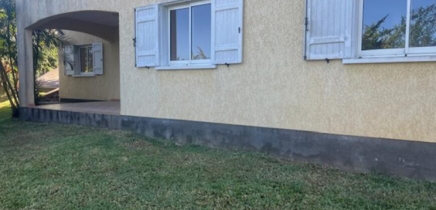 Location d’un appartement T4 situé aux Avirons dans une petite copropriété calme