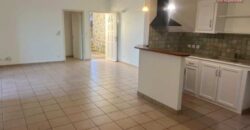 Location d’un appartement T4 situé aux Avirons dans une petite copropriété calme
