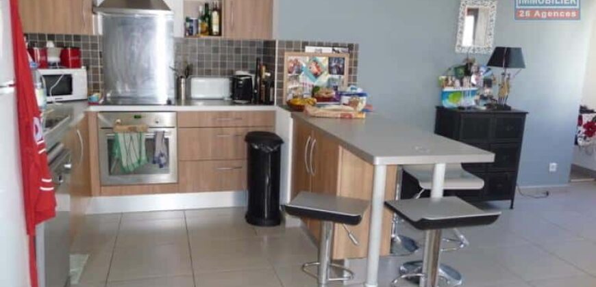 À louer appartement T3 situé dans une petite résidence sécurisée à Étang salé les Hauts proche du centre-ville