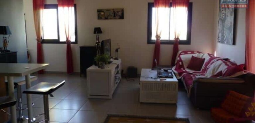 À louer appartement T3 situé dans une petite résidence sécurisée à Étang salé les Hauts proche du centre-ville