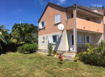 À louer une villa T4 mitoyenne d’un côté située dans un endroit calme à La Montagne