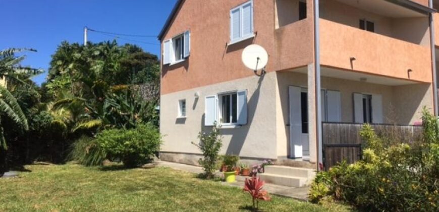 À louer une villa T4 mitoyenne d’un côté située dans un endroit calme à La Montagne