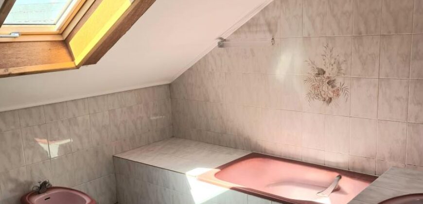 Appartement T3 de 72 m2 à louer situé dans une résidence calme au centre-ville de Sainte Marie