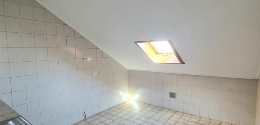 Appartement T3 de 72 m2 à louer situé dans une résidence calme au centre-ville de Sainte Marie