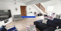 À louer une villa meublée de type F5/F6 à étage de 162.65 m2 située sur le secteur de Jean-Petit