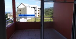 À vendre lumineux appartement T3 de 59.54 m2 situé dans une résidence calme et sécurisée à Saint Joseph