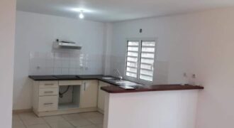 À vendre lumineux appartement T3 de 59.54 m2 situé dans une résidence calme et sécurisée à Saint Joseph