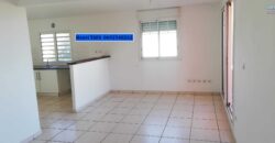 À vendre lumineux appartement T3 de 59.54 m2 situé dans une résidence calme et sécurisée à Saint Joseph