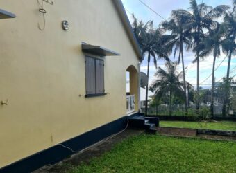 À louer charmante villa F4 de 130 m² avec jardin située dans un cadre verdoyant à Sainte-Marie