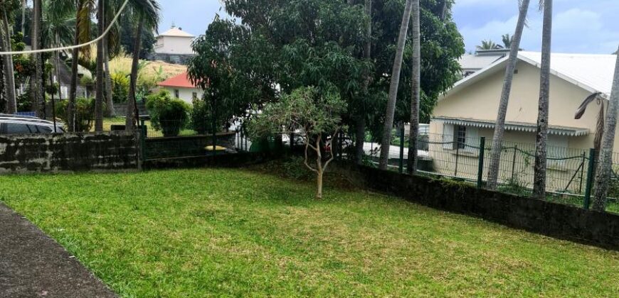 À louer charmante villa F4 de 130 m² avec jardin située dans un cadre verdoyant à Sainte-Marie