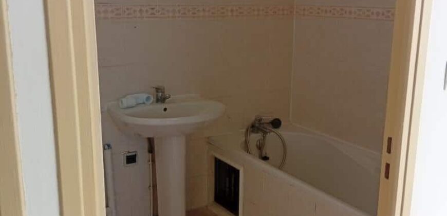 Location d’un appartement T3 rénové situé dans une résidence sécurisée à Saline Les Bains