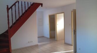Appartement T3 de 67 m2 entièrement rénové à louer situé proche des plages à Saline Les Bains