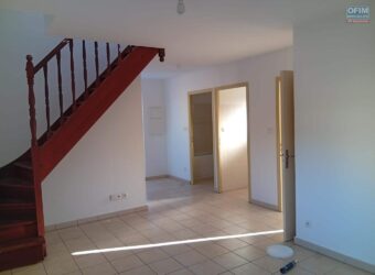 Appartement T3 de 67 m2 entièrement rénové à louer situé proche des plages à Saline Les Bains