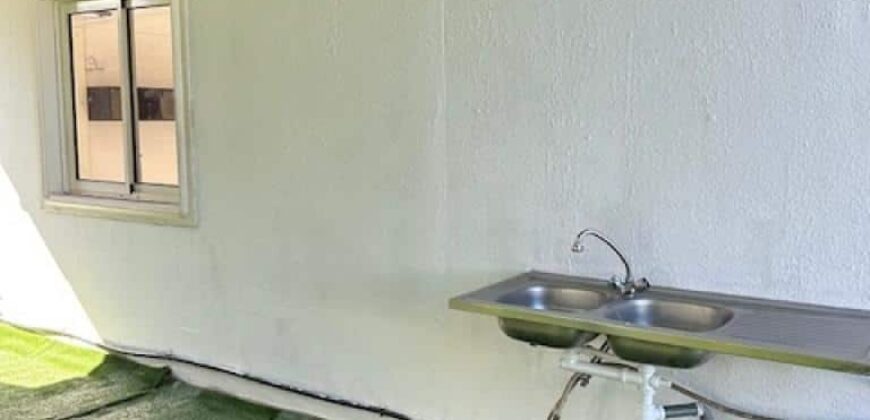 En location une villa T5 de 90 m2 située dans l’un des plus anciens quartiers de Terre Sainte