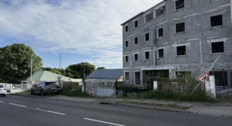 À vendre immeuble de 538 m2 à finaliser avec vue mer et montagne situé entre Saint Louis et La Rivière