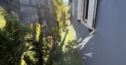 À vendre villa F4 rénovée de 110 m2 située dans un cadre paisible à Roche Maigre