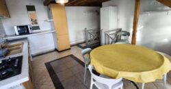 À louer agréable appartement de type F2/F3 de 62.47 m2 situe dans le secteur de Vincendo