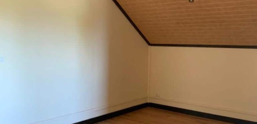 A louer une spacieuse villa F6 de 160m2 située sur la commune de Sainte Anne