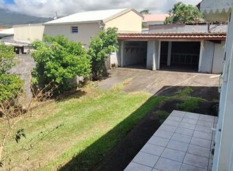 A louer une spacieuse villa F6 de 160m2 située sur la commune de Sainte Anne