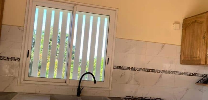 A louer une spacieuse villa F6 de 160m2 située sur la commune de Sainte Anne