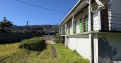A vendre une villa F5 avec garage sur un vaste terrain de plus de 2000m2 à Plaines des Palmistes