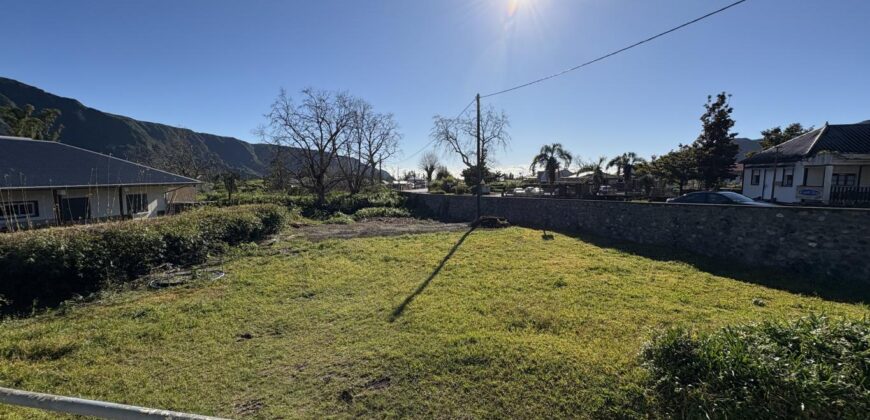A vendre une villa F5 avec garage sur un vaste terrain de plus de 2000m2 à Plaines des Palmistes
