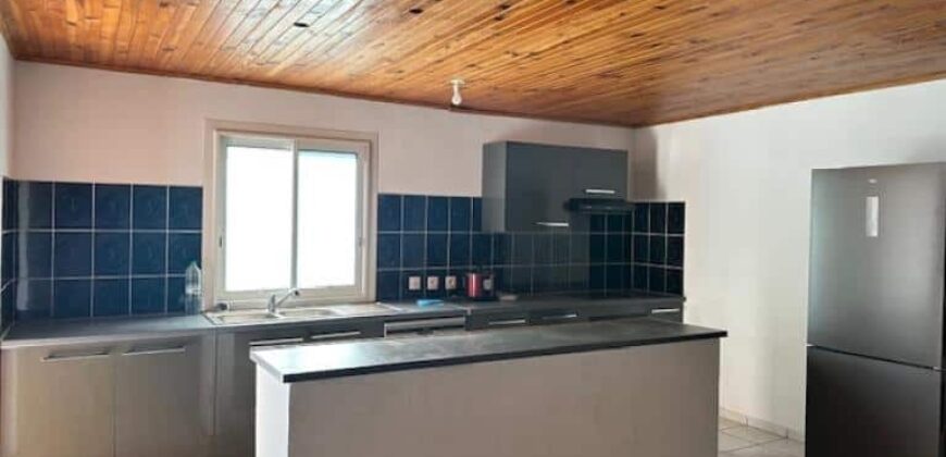 Location d’un charmant appartement T4 meublé de 100 m2 situé à La Ligne des Bambous