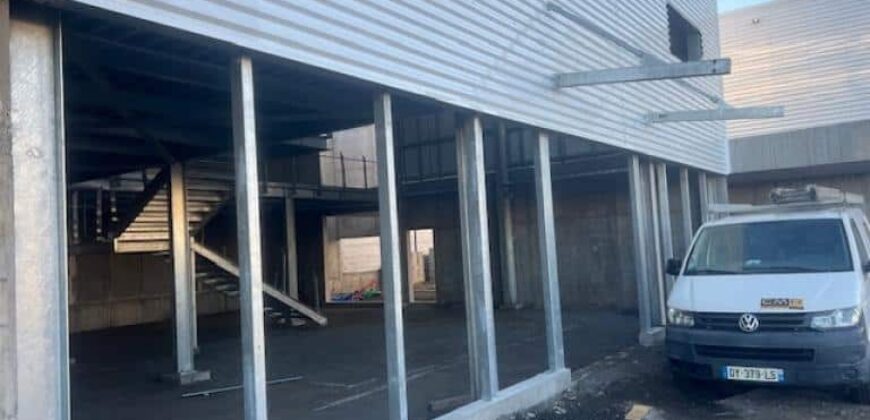 À louer entrepôt neuf situé dans la zone industrielle Les Sables à L’Étang-Salé