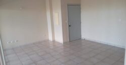 A vendre un appartement T3 sur un terrain de 249m2 situé à Bois de Nèfles- Saint Paul