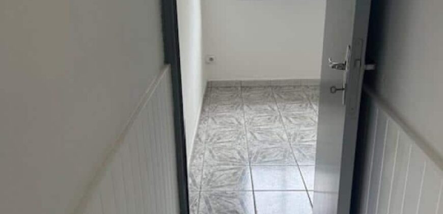 À louer une villa T4 de plain-pied de 100 m2 située au début de la de Condé à Ravine des Cabris
