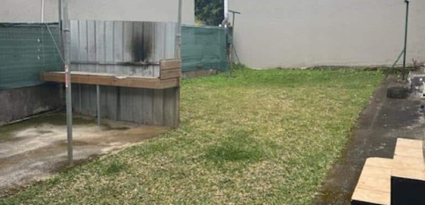 À louer une villa T4 de plain-pied de 100 m2 située au début de la de Condé à Ravine des Cabris