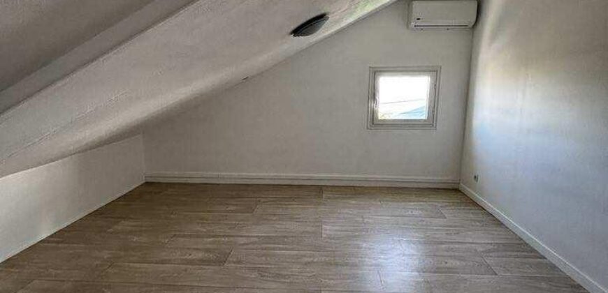Location une très belle villa T5/6 avec vue mer et montagne située à Bérive au tampon
