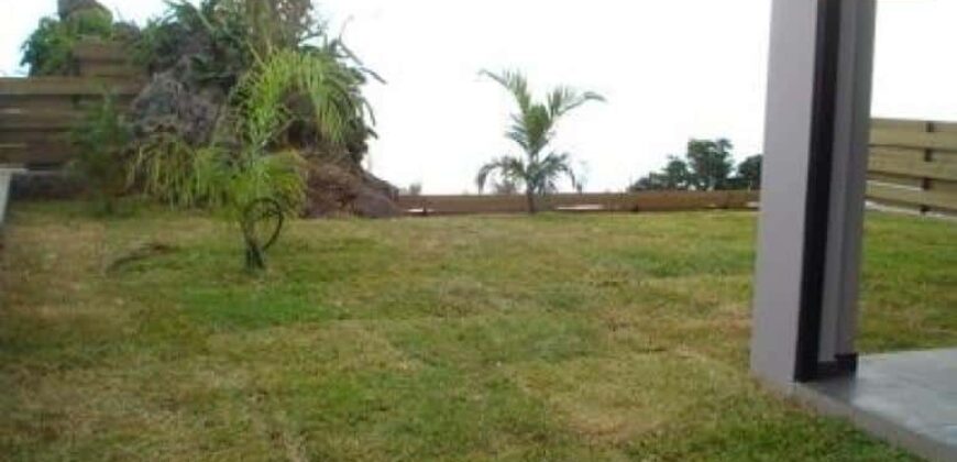 A louer une belle villa F4 de 118m2 avec grand jardin sur les hauteurs de la Possession