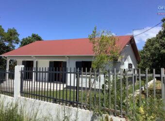 En location une villa meublée T4 de 104.78 m2 située à La Rivière Saint Louis En location une villa meublée T4 de 104.78 m2 située à La Rivière Saint Louis