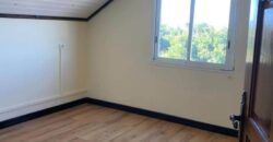 A louer une spacieuse villa F6 de 160m2 située sur la commune de Sainte Anne
