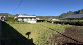 A vendre une villa F5 avec garage sur un vaste terrain de plus de 2000m2 à Plaines des Palmistes