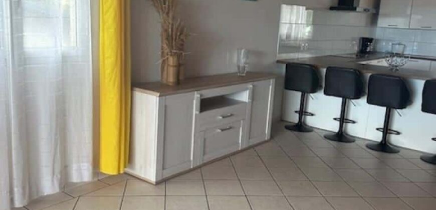 Location villa une superbe villa meublée de 100 m2 nichée dans un endroit calme sur la Route de Condé