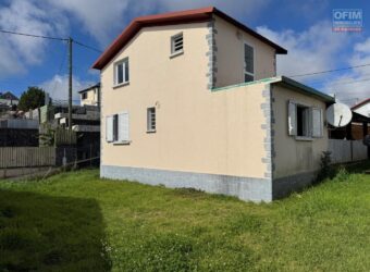 Location d’une charmante villa T4 rénovée située dans un cadre paisible de la Plaine des Cafres