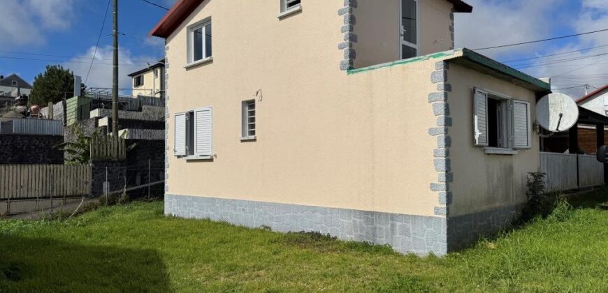 Location d’une charmante villa T4 rénovée située dans un cadre paisible de la Plaine des Cafres
