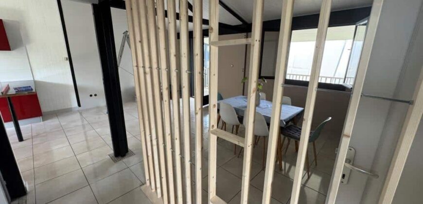 Location d’une charmante villa T4 rénovée située dans un cadre paisible de la Plaine des Cafres