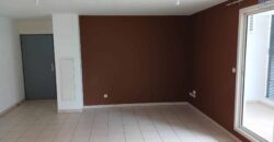 A vendre un appartement de 65m2 à deux pas de boulevard Sud à Sainte Clotilde