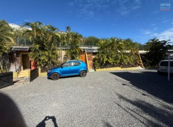 A Vendre : Complexe avec 7 bungalows climatisés proche plage et Port à Saint-Gilles-les-Bains