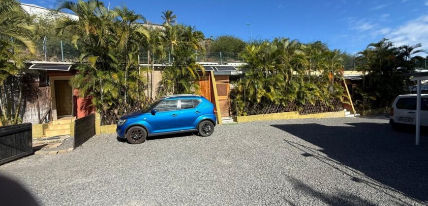 A Vendre : Complexe avec 7 bungalows climatisés proche plage et Port à Saint-Gilles-les-Bains